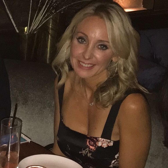 Meet your Posher, Claudia - Picture 2 of 2